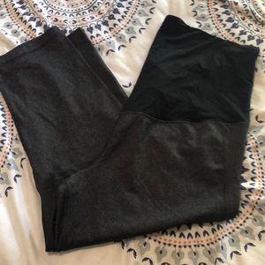 Maternity Cropped Leggings.
